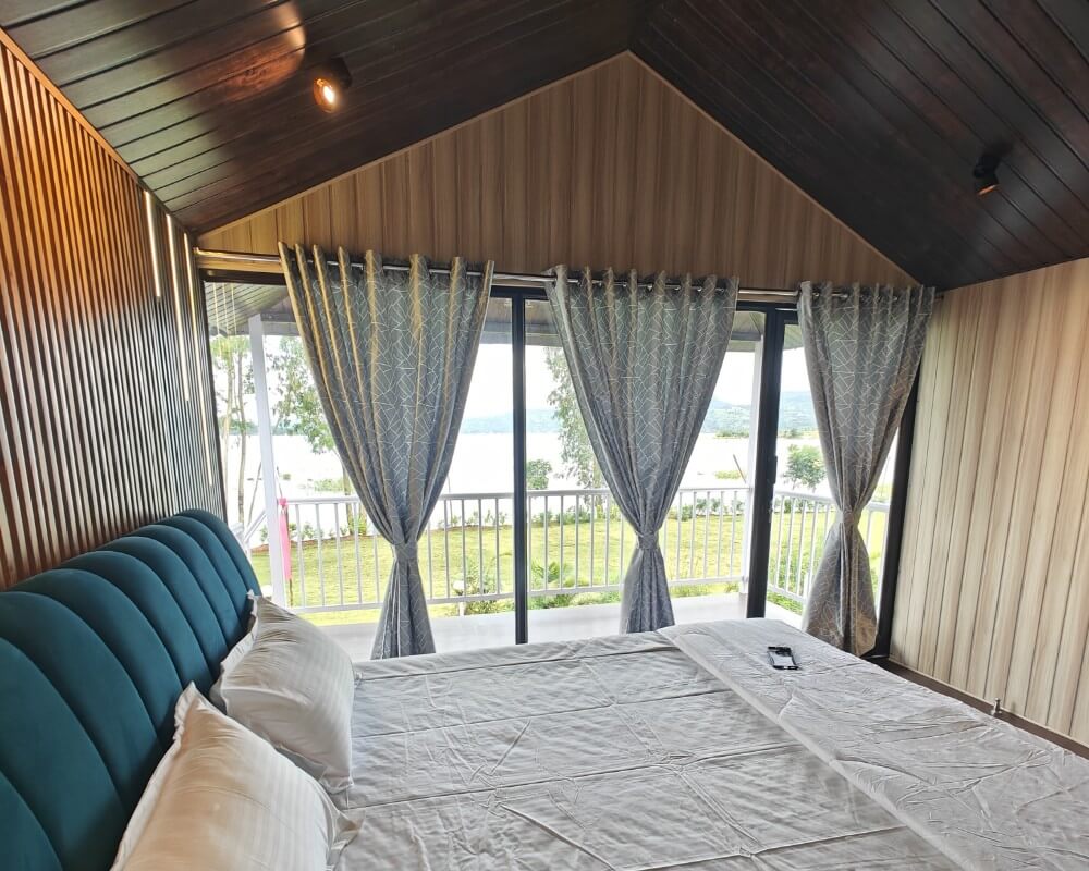 Relaxing area near the AC cottage